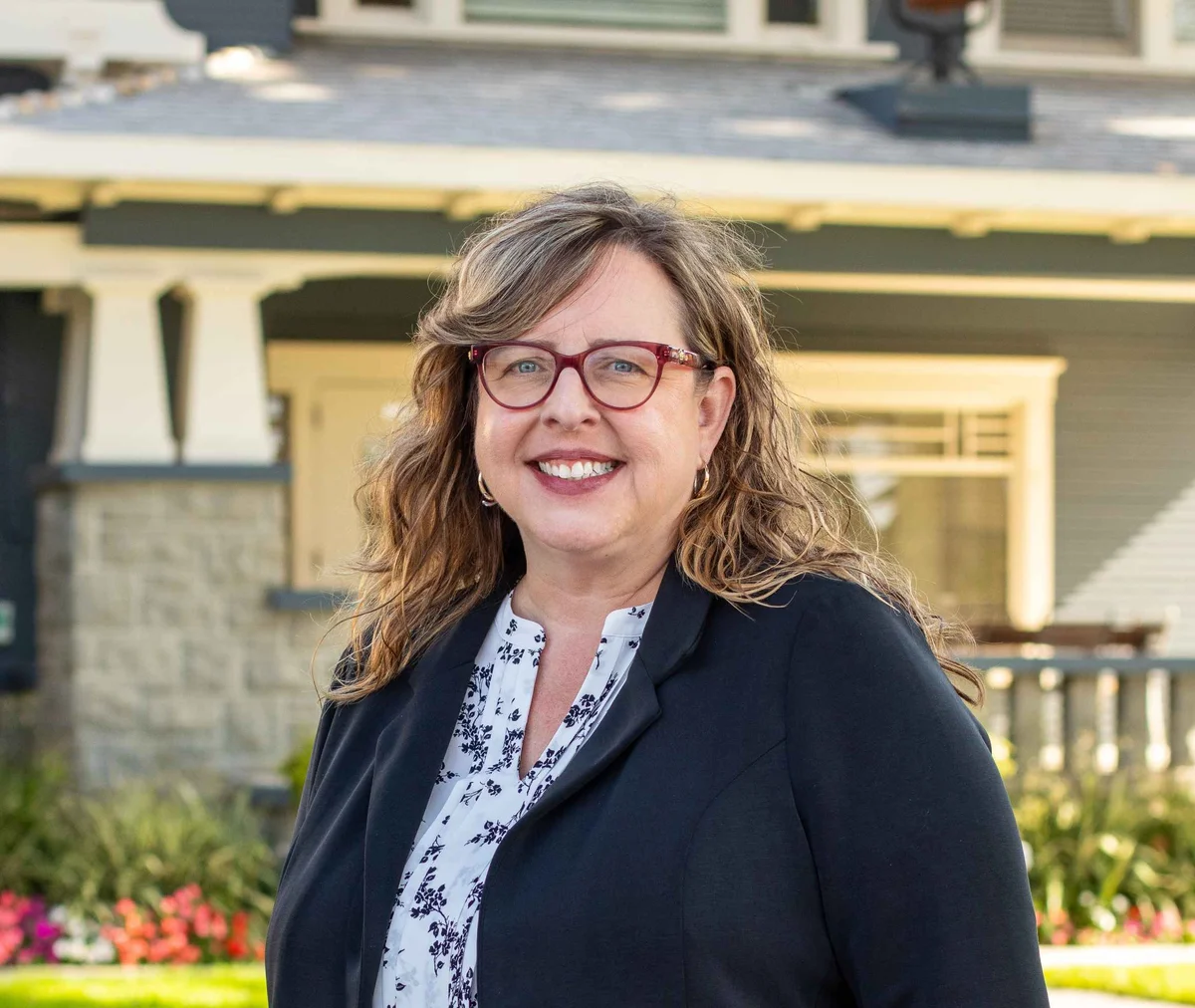 Dr. Rebecca Wood