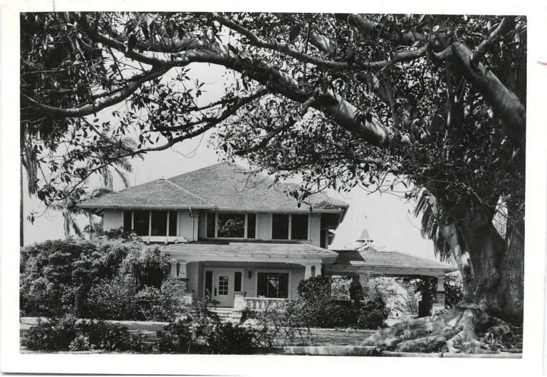 Fairmont welcomes its first students